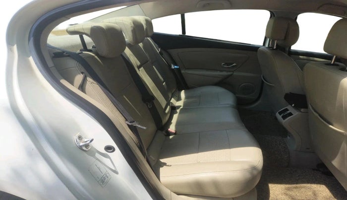 2011 Renault Fluence 1.5 E2, Diesel, Manual, 1,25,190 km, interior