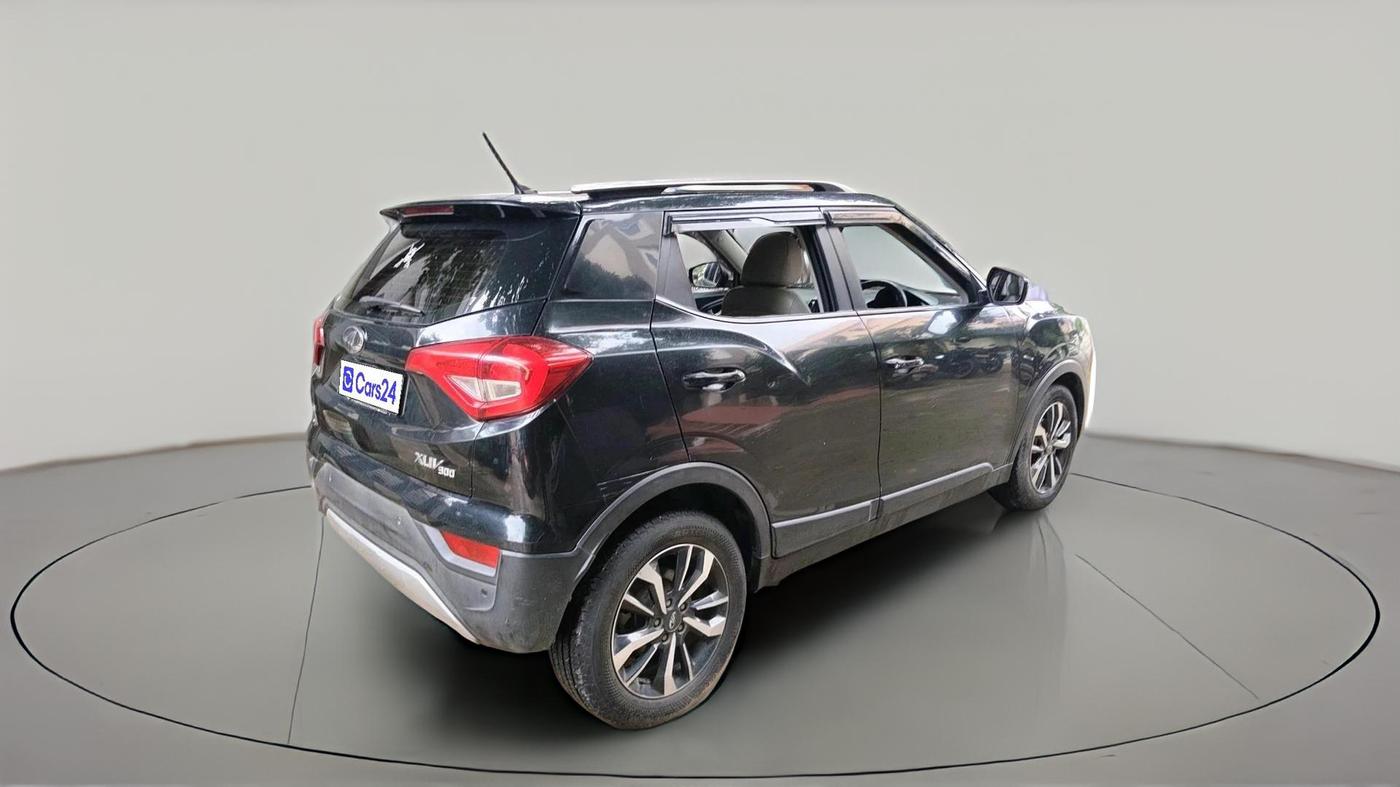 2019 Mahindra XUV300 W8 (O) 1.2 PETROL, Petrol, Manual, 88,710 km, exterior