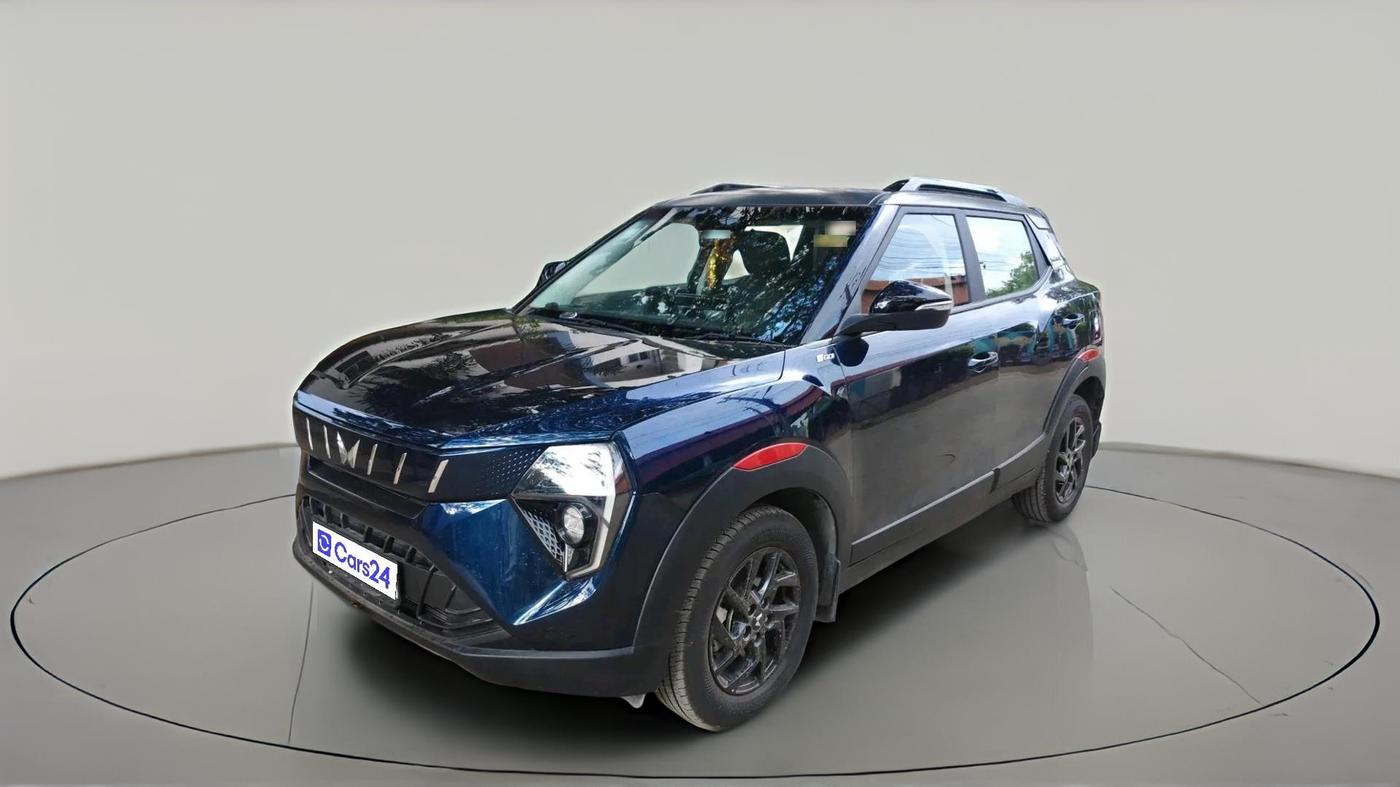 2025 Mahindra XUV 3XO REVX A 1.2 Petrol MT, Petrol, Manual, 5,756 km, exterior