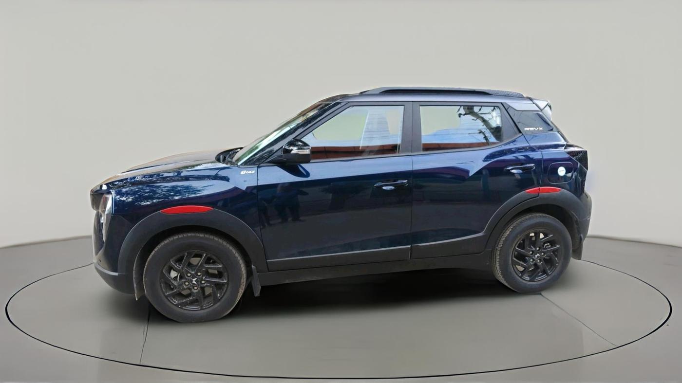 2025 Mahindra XUV 3XO REVX A 1.2 Petrol MT, Petrol, Manual, 5,756 km, exterior
