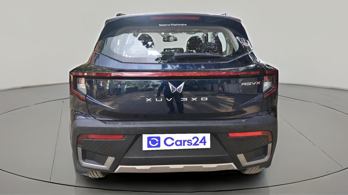 2025 Mahindra XUV 3XO REVX A 1.2 Petrol MT, Petrol, Manual, 5,756 km, exterior