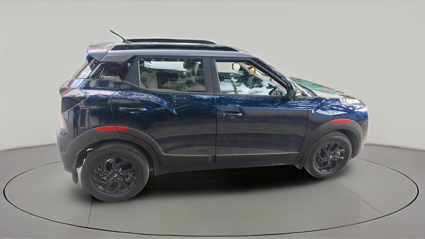 2025 Mahindra XUV 3XO REVX A 1.2 Petrol MT, Petrol, Manual, 5,756 km, exterior