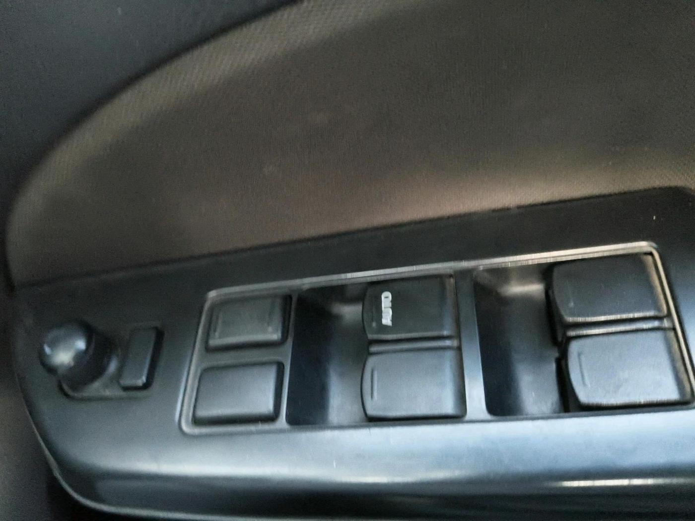 2015 Maruti Swift VXI, Petrol, Manual, 88,572 km, interior