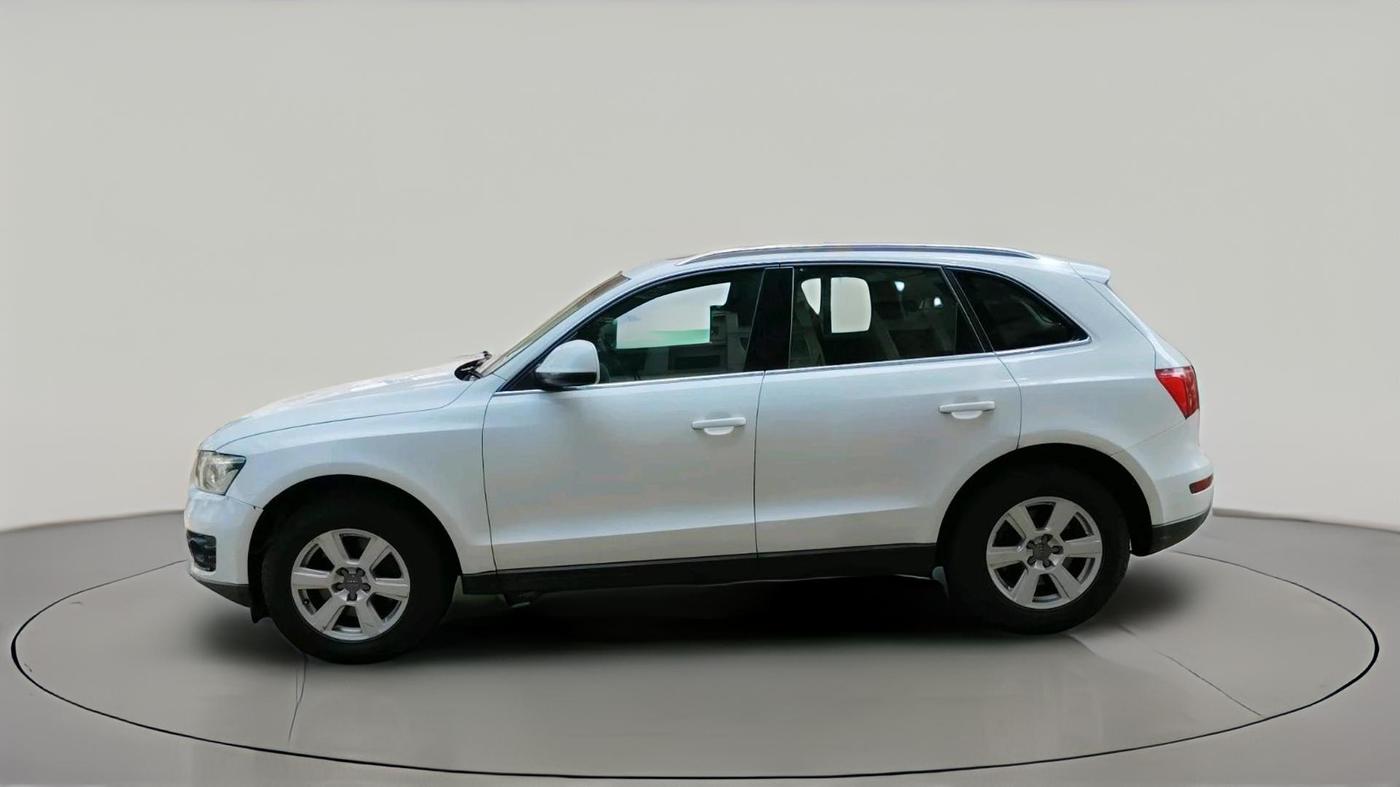 2011 Audi Q5 3.0 TDI QUATTRO, Diesel, Automatic, 1,18,708 km, exterior