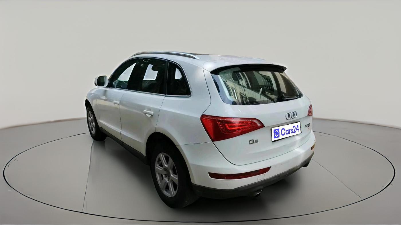 2011 Audi Q5 3.0 TDI QUATTRO, Diesel, Automatic, 1,18,708 km, exterior