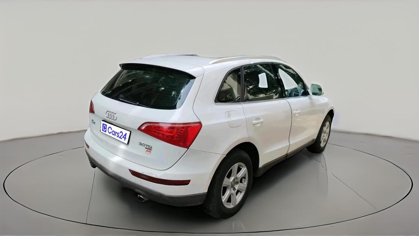 2011 Audi Q5 3.0 TDI QUATTRO, Diesel, Automatic, 1,18,708 km, exterior