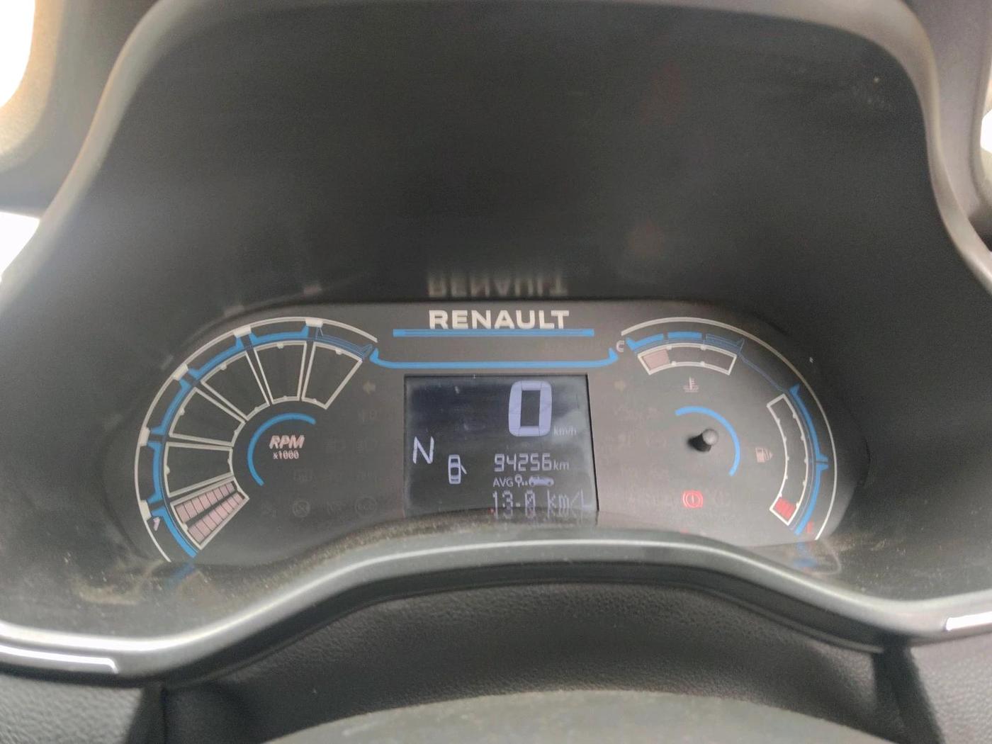 2020 Renault TRIBER RXZ AMT, Petrol, Automatic, 94,256 km, interior
