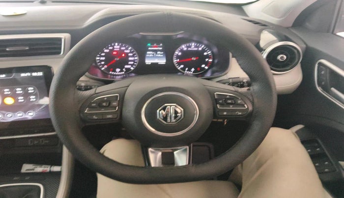 2024 MG ASTOR Sprint 1.5 MT (Ivory), Petrol, Manual, 13,380 km, interior