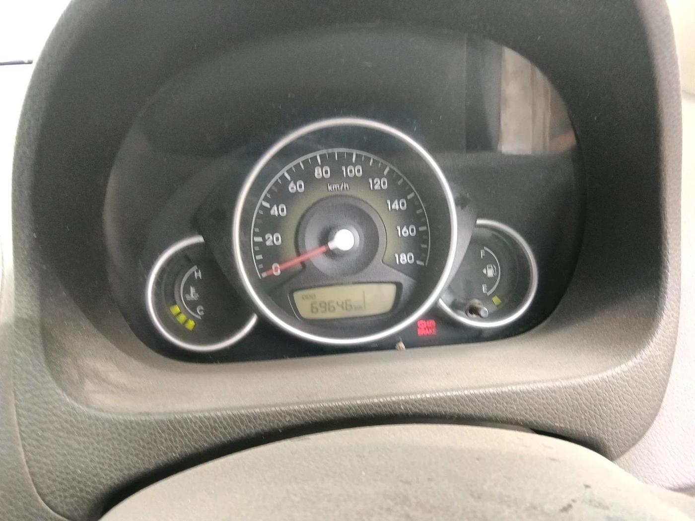2015 Hyundai Eon MAGNA +, Petrol, Manual, 69,646 km, interior