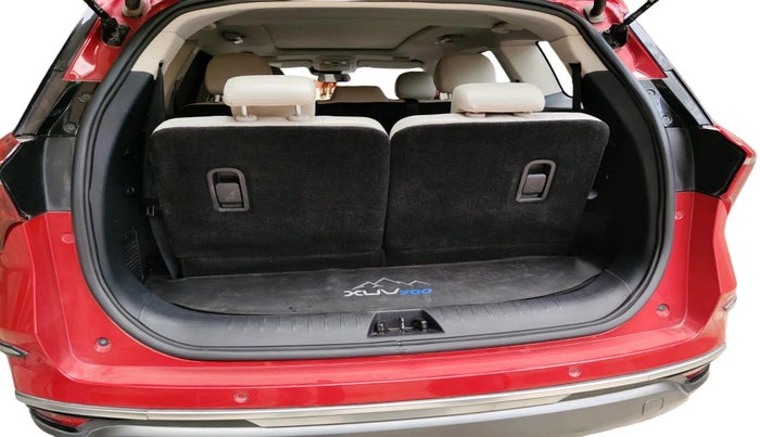 2021 Mahindra XUV700 AX 7 LUXURY P AT 7 STR, Petrol, Automatic, 43,127 km, exterior