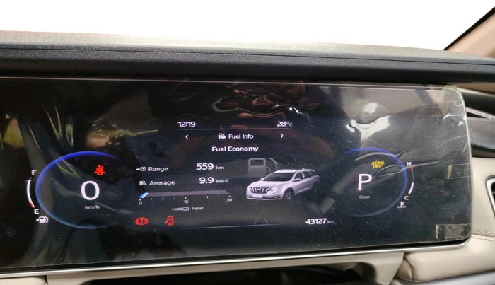 2021 Mahindra XUV700 AX 7 LUXURY P AT 7 STR, Petrol, Automatic, 43,127 km, interior