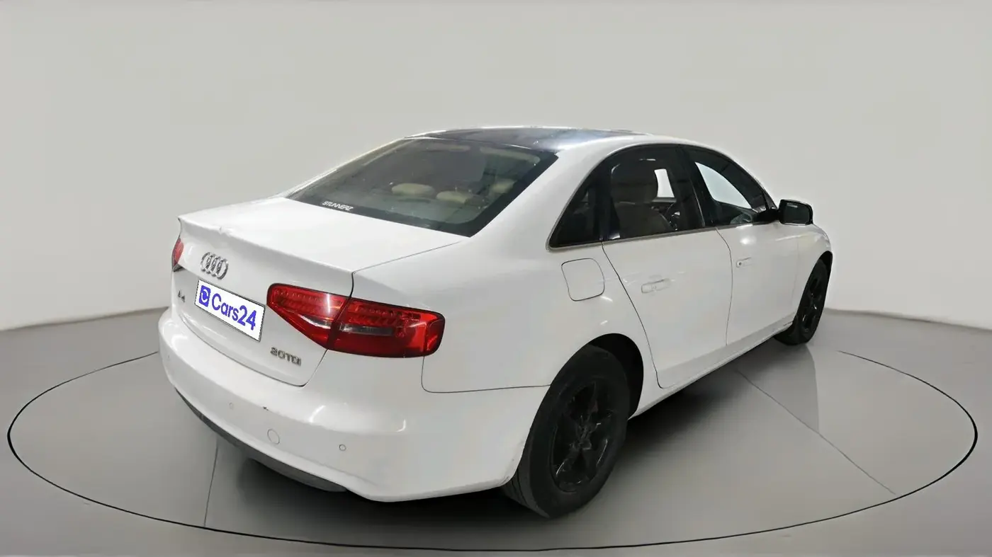 2013 Audi A4 2.0 TDI, Diesel, Automatic, 90,037 km, exterior