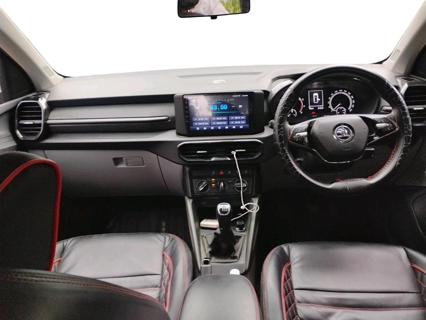 2025 Skoda Kylaq Signature, Petrol, Manual, 14,899 km, interior