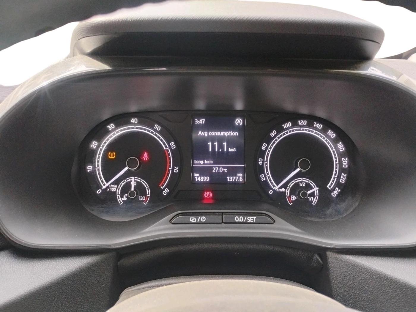 2025 Skoda Kylaq Signature, Petrol, Manual, 14,899 km, interior