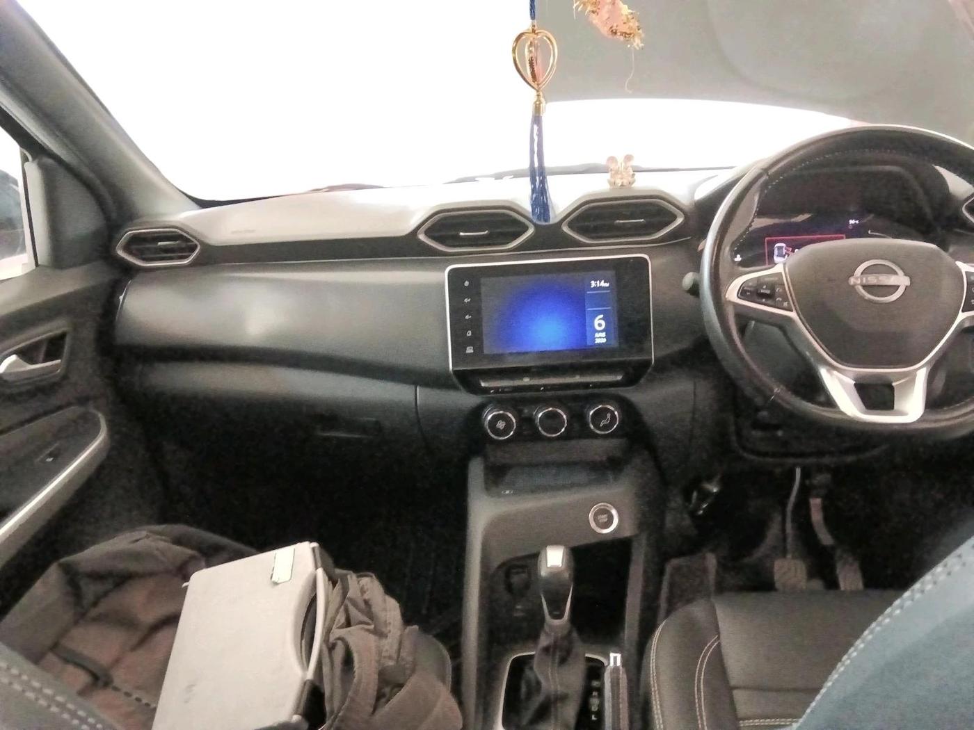2022 Nissan MAGNITE XV PREMIUM TURBO (O) CVT, Petrol, Automatic, 30,744 km, interior