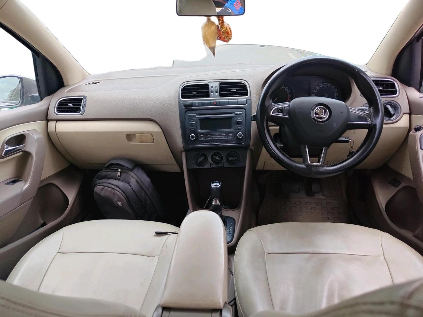 2016 Skoda Rapid AMBITION 1.5 TDI AT, Diesel, Automatic, 1,24,210 km, interior
