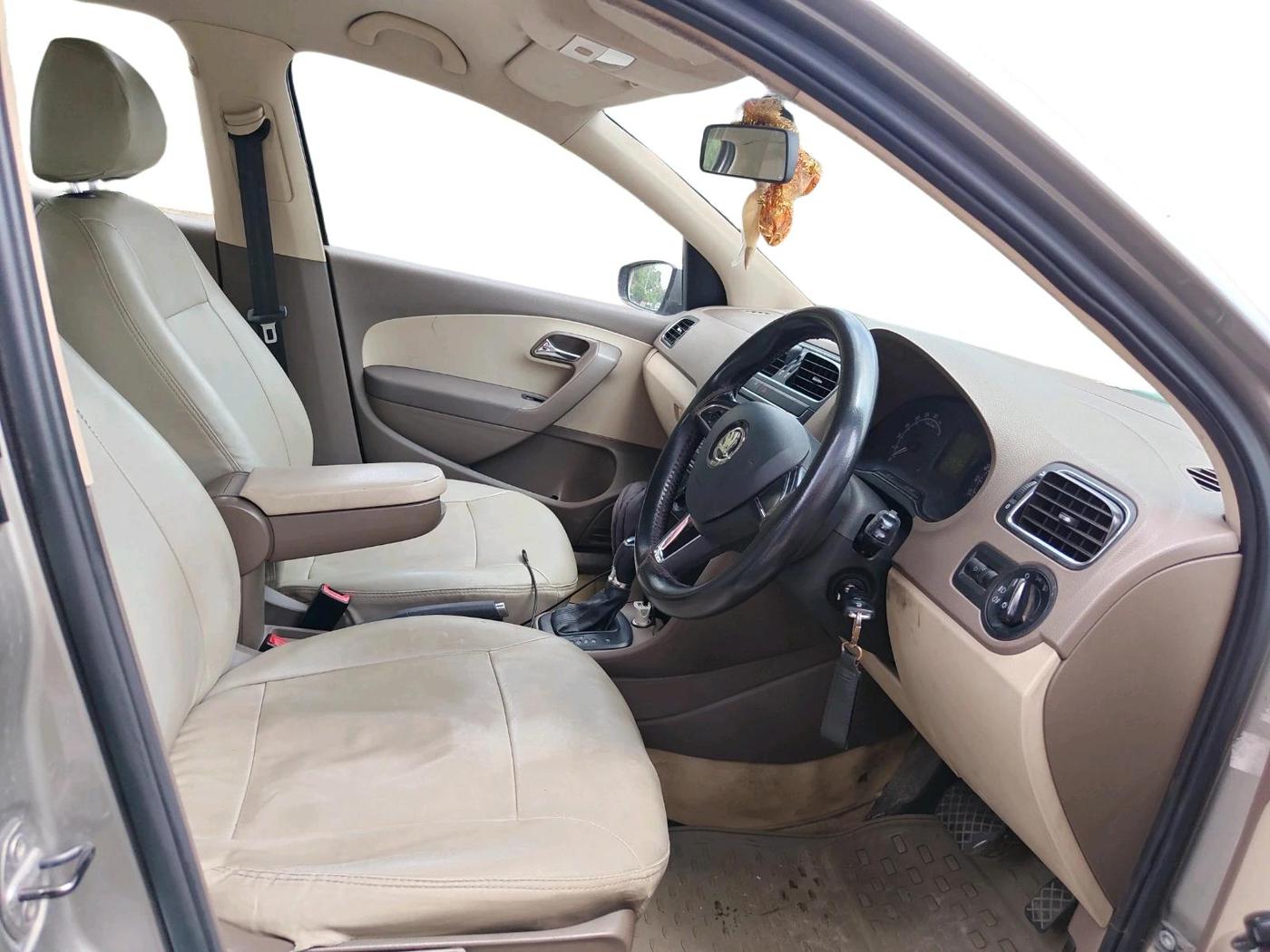 2016 Skoda Rapid AMBITION 1.5 TDI AT, Diesel, Automatic, 1,24,210 km, interior