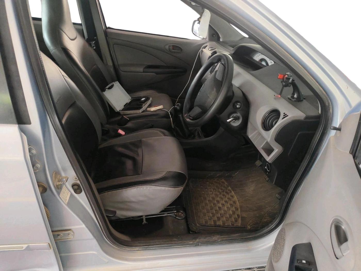 2011 Toyota Etios G, Petrol, Manual, 71,553 km, interior