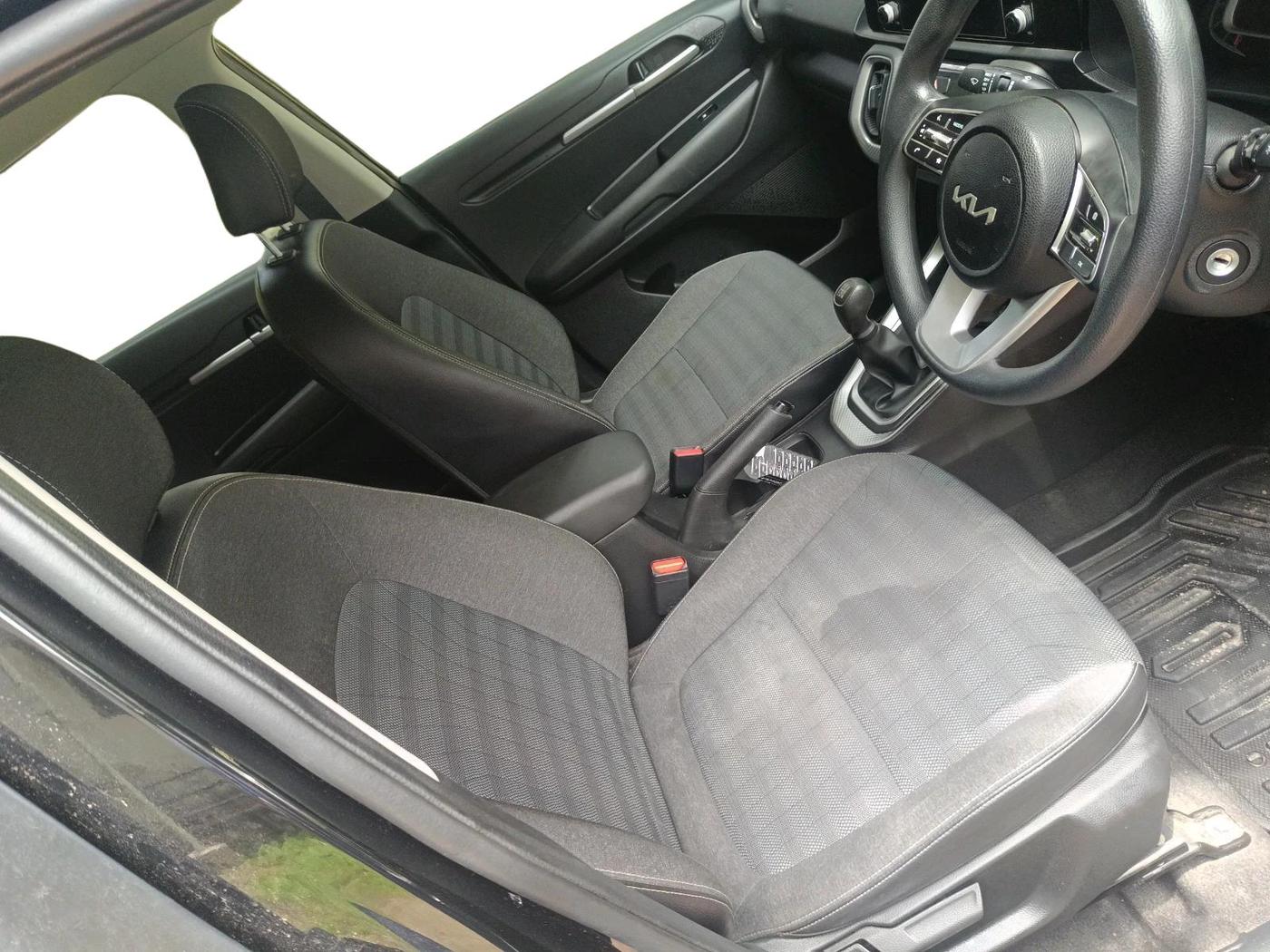 2022 KIA SONET HTK PLUS 1.2, Petrol, Manual, 16,682 km, interior