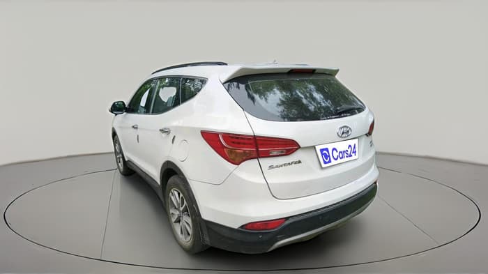 2014 Hyundai Santa Fe 4 WD AT, Diesel, Automatic, 2,44,512 km, exterior