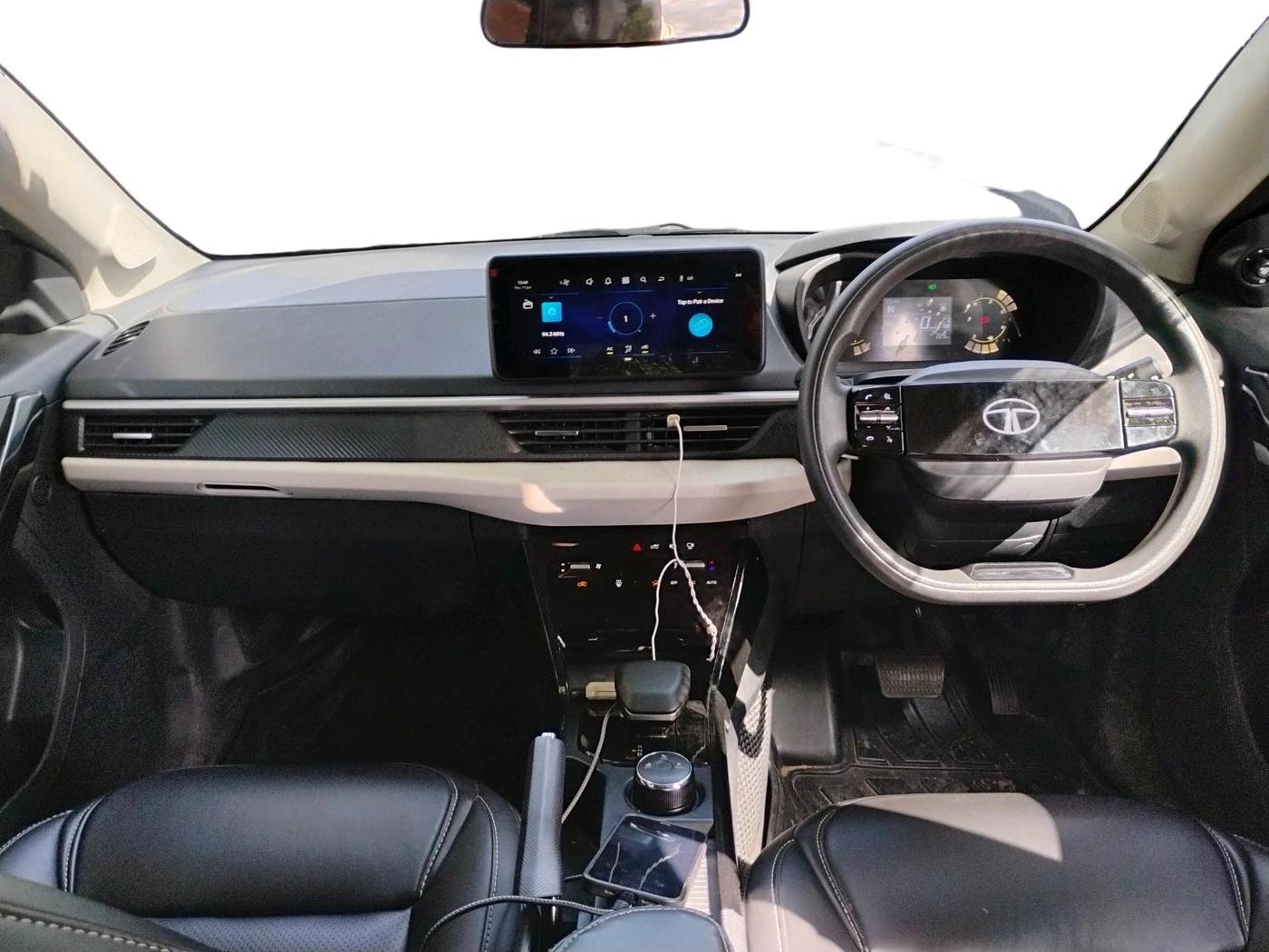 2025 Tata NEXON CREATIVE PLUS S 1.2 REVOTRON 6 AMT DT, Petrol, Automatic, 27,661 km, interior
