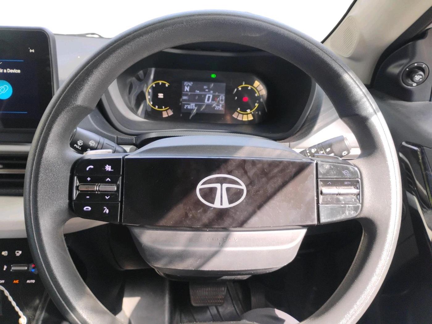 2025 Tata NEXON CREATIVE PLUS S 1.2 REVOTRON 6 AMT DT, Petrol, Automatic, 27,661 km, interior