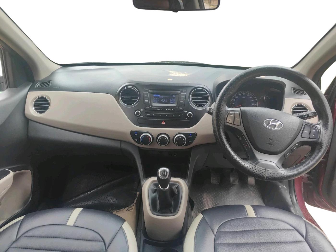 2015 Hyundai Grand i10 ASTA (O) 1.2 KAPPA VTVT, Petrol, Manual, 1,18,582 km, interior