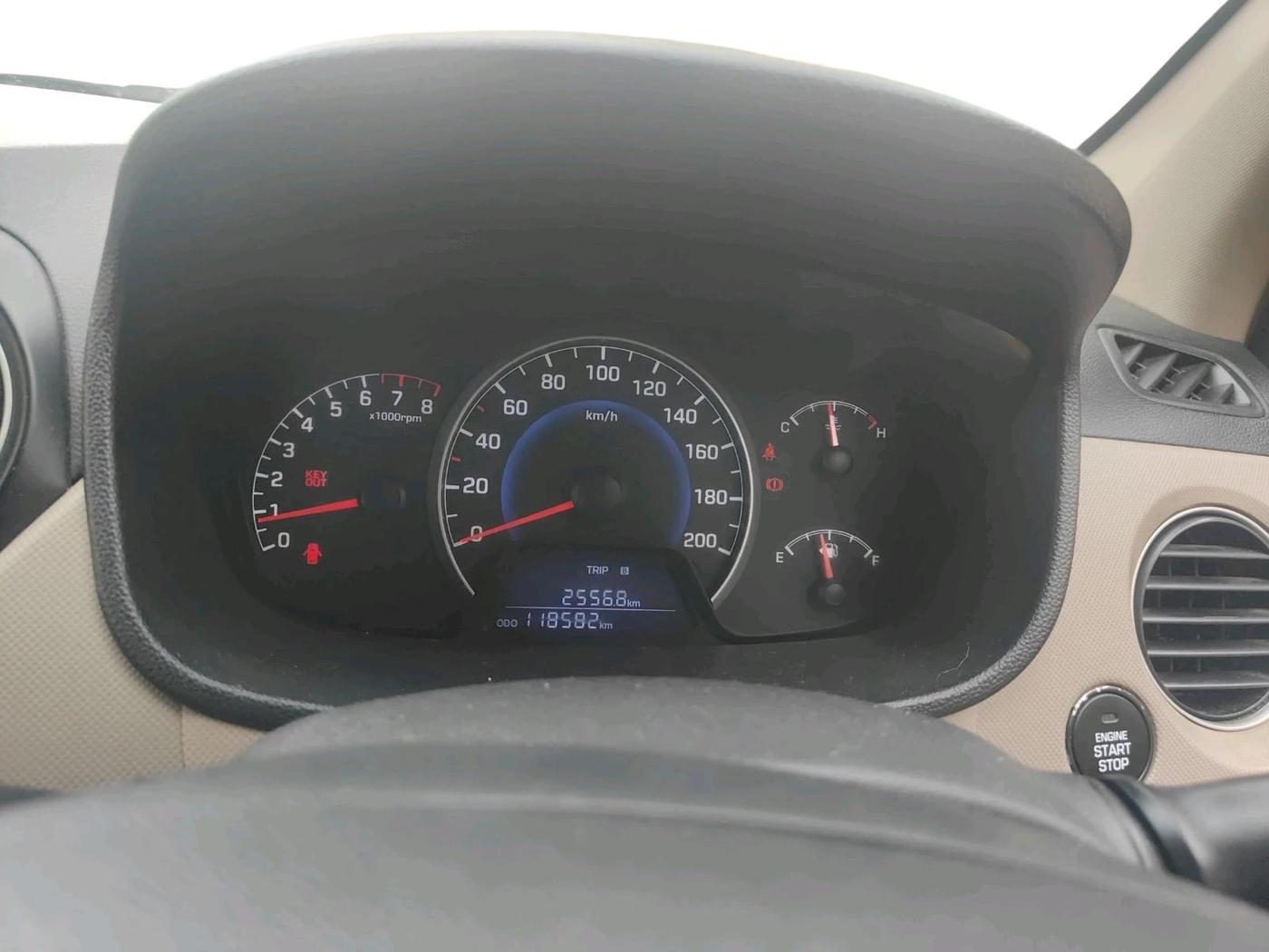 2015 Hyundai Grand i10 ASTA (O) 1.2 KAPPA VTVT, Petrol, Manual, 1,18,582 km, interior