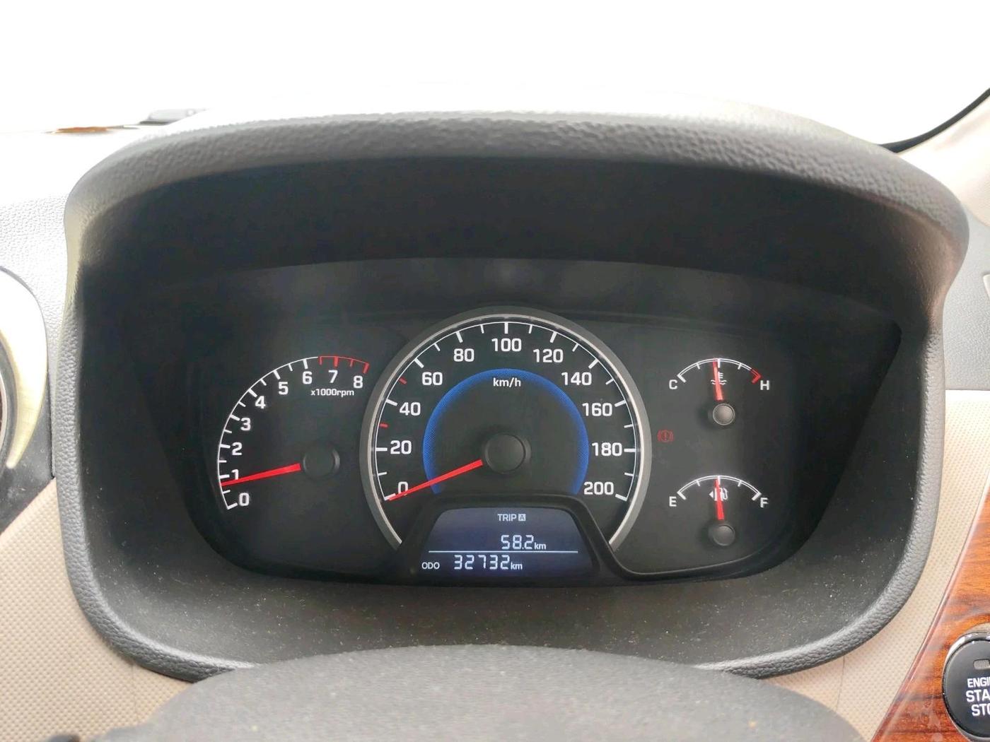 2014 Hyundai Grand i10 SPORTZ 1.2 KAPPA VTVT, Petrol, Manual, 32,732 km, interior