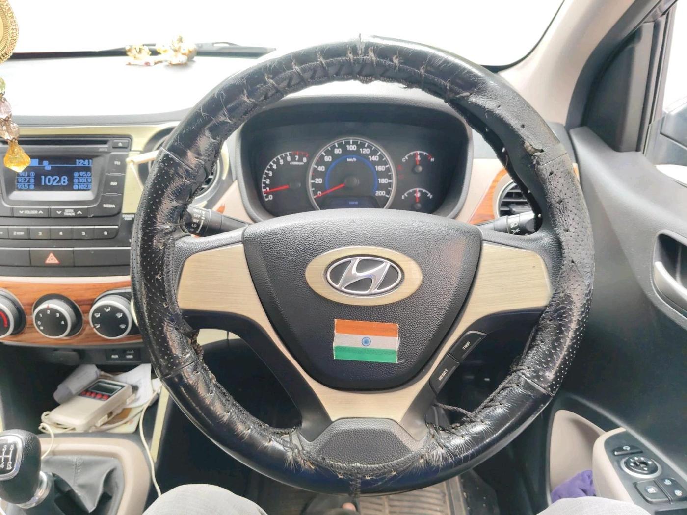 2014 Hyundai Grand i10 SPORTZ 1.2 KAPPA VTVT, Petrol, Manual, 32,732 km, interior