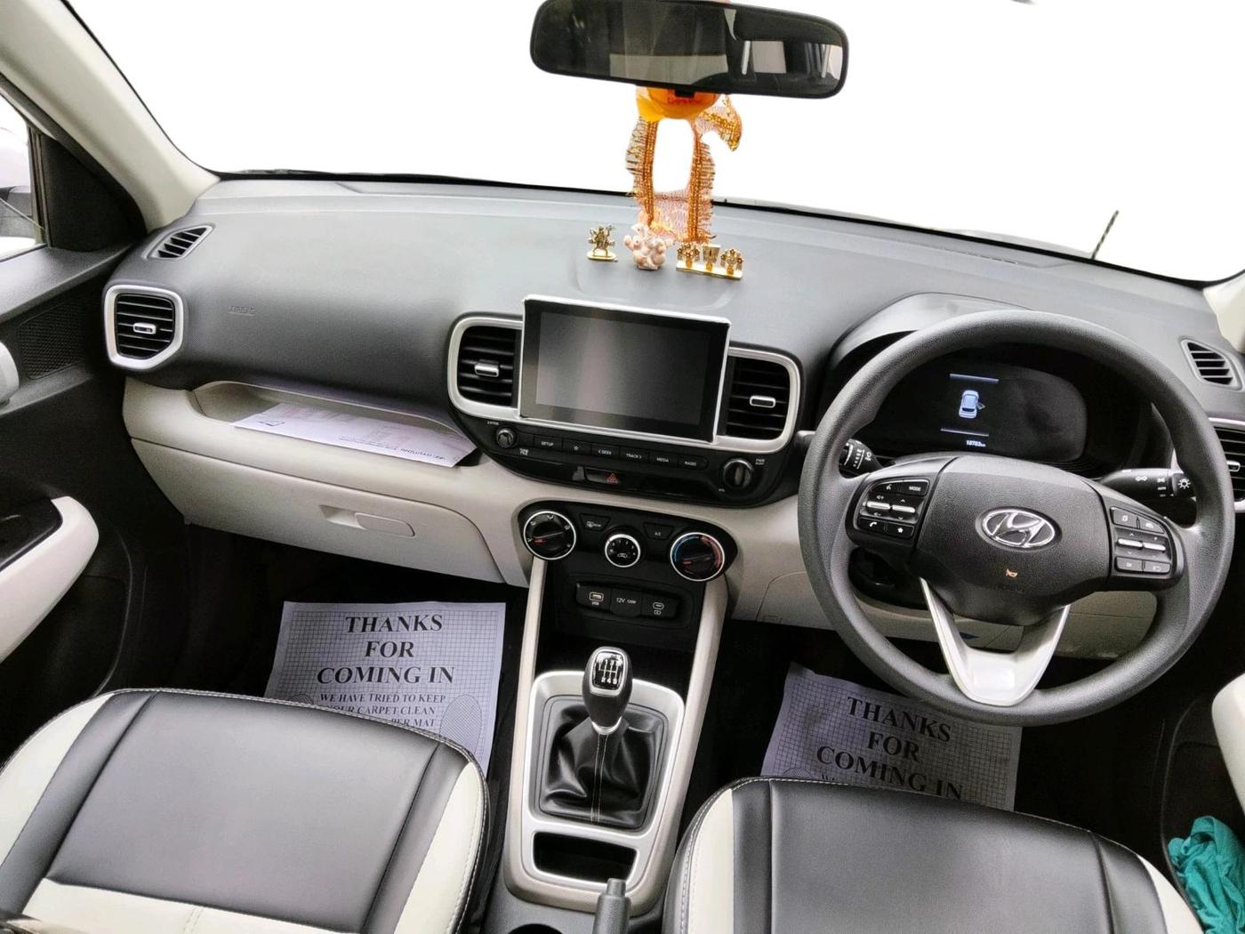 2024 Hyundai VENUE Executive 1.0 Turbo MT, Petrol, Manual, 18,783 km, interior