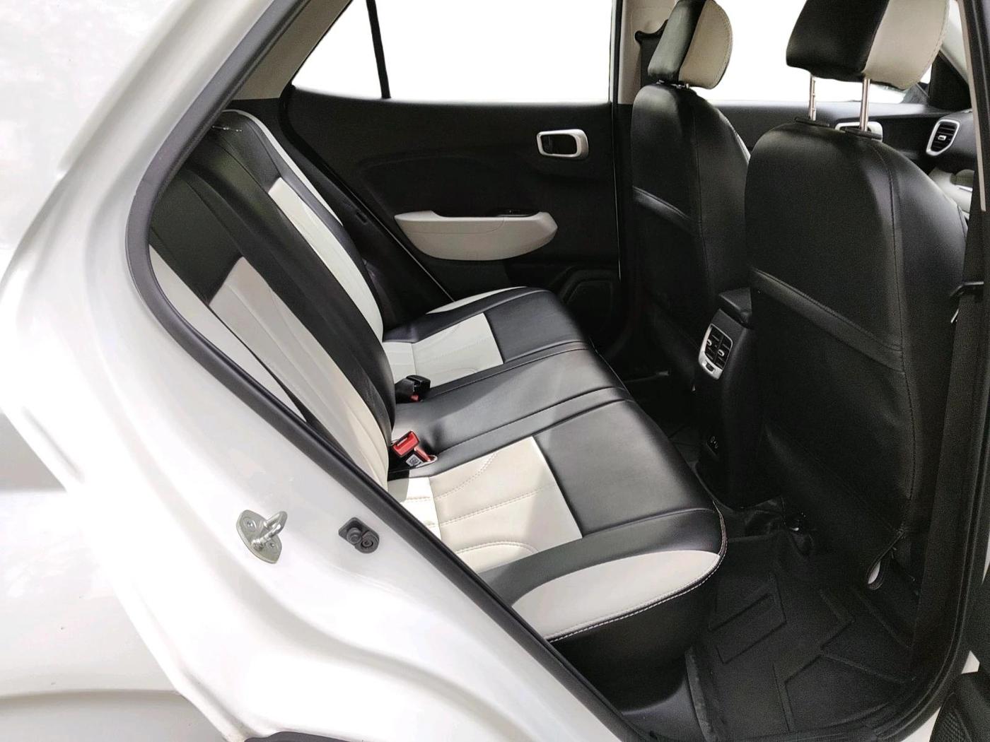 2024 Hyundai VENUE Executive 1.0 Turbo MT, Petrol, Manual, 18,783 km, interior