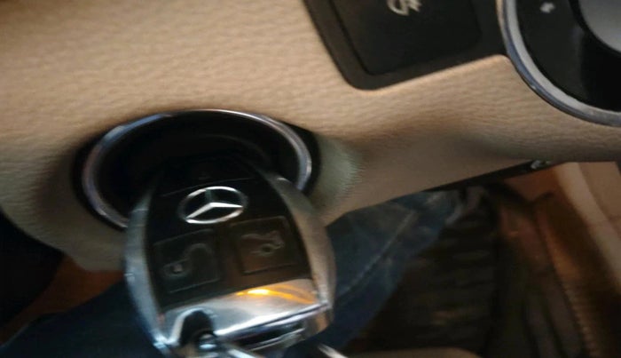 2010 Mercedes Benz E Class E200 CGI ELEGANCE, Petrol, Automatic, 58,781 km, interior