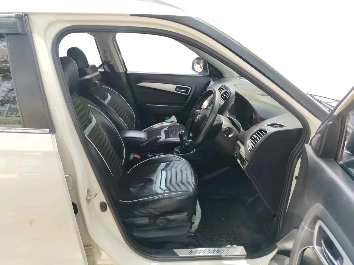 2022 Toyota URBAN CRUISER PREMIUM GRADE MT, Petrol, Manual, 1,10,668 km, interior