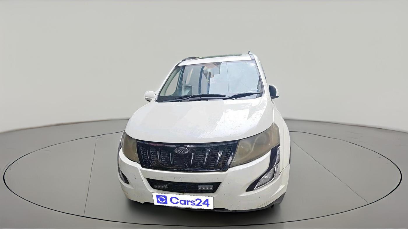 2016 Mahindra XUV500 W10, Diesel, Manual, 2,96,465 km, exterior