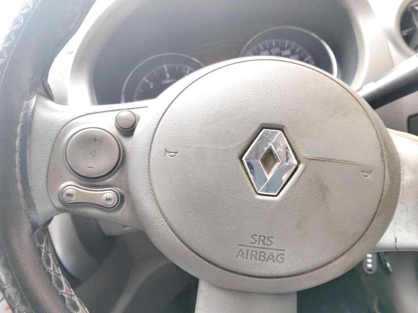 2012 Renault Scala RXL DIESEL, Diesel, Manual, 3,33,296 km, interior