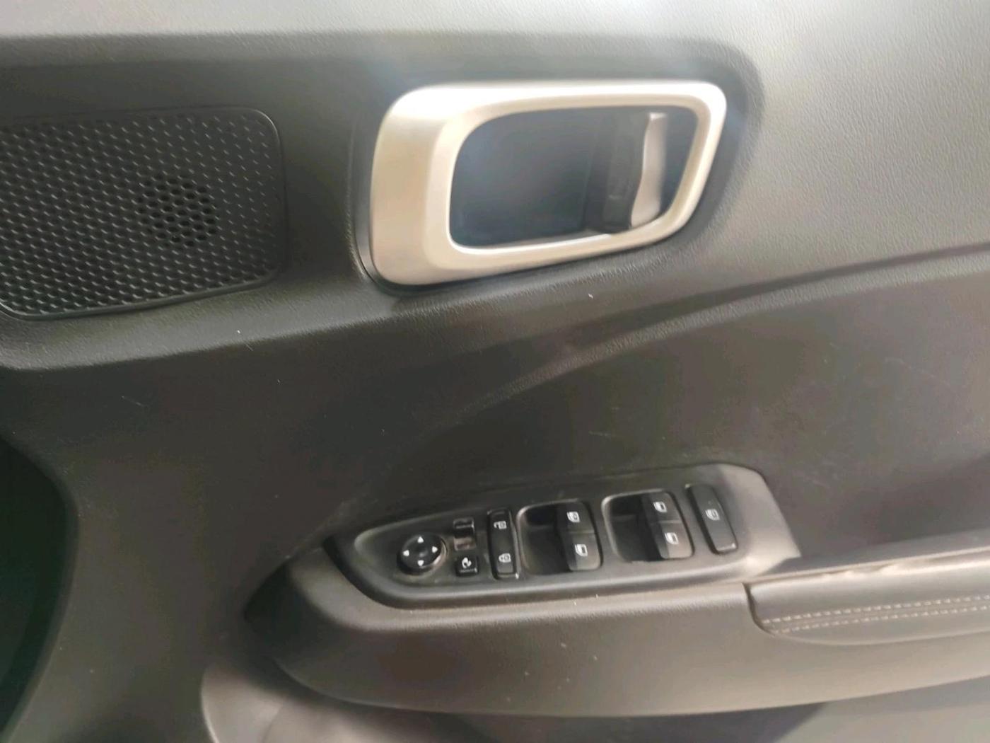 2019 Hyundai VENUE SX(O) 1.4 CRDI, Diesel, Manual, 1,20,631 km, interior
