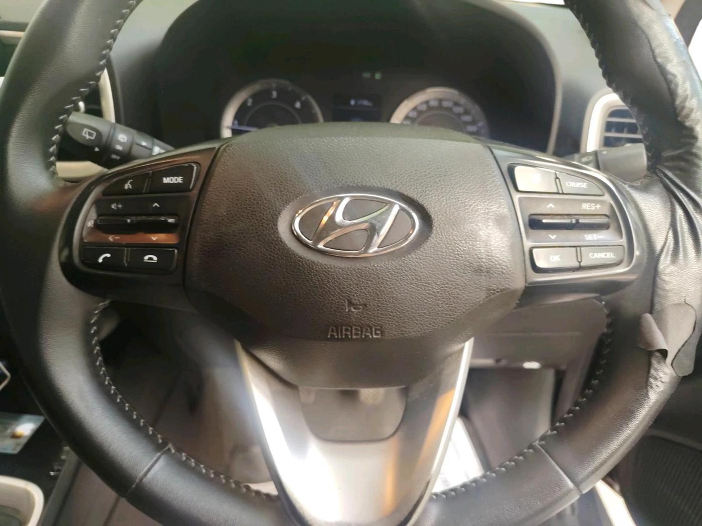 2019 Hyundai VENUE SX(O) 1.4 CRDI, Diesel, Manual, 1,20,631 km, interior