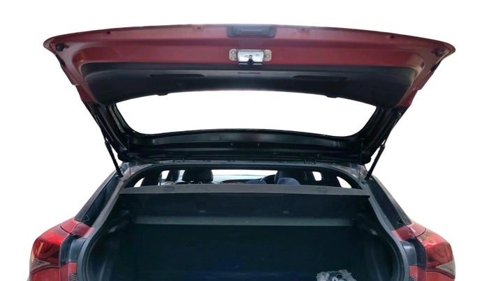 2017 Hyundai Elite i20 ASTA 1.2 DUAL TONE, Petrol, Manual, 1,34,932 km, exterior