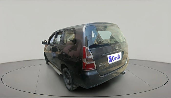 2005 Toyota Innova 2.5 G3, Diesel, Manual, 2,89,497 km, exterior