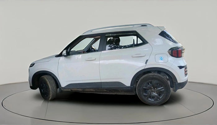 2024 Hyundai VENUE SX 1.2 PETROL, Petrol, Manual, 13,643 km, exterior