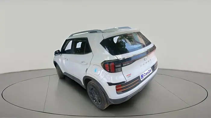 2024 Hyundai VENUE SX 1.2 PETROL, Petrol, Manual, 13,643 km, exterior