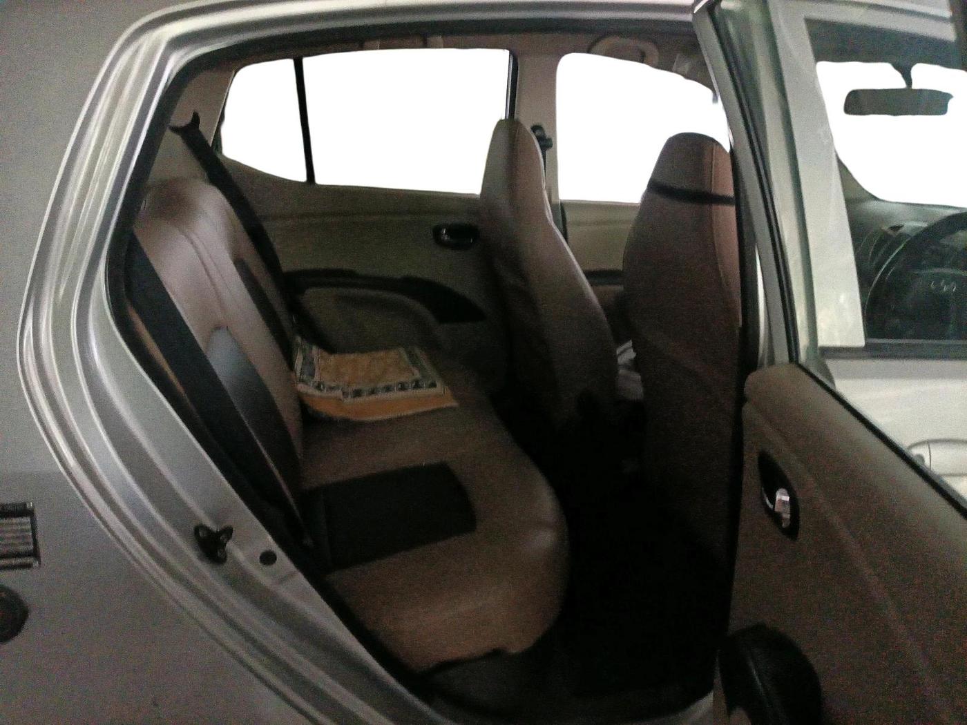 2013 Hyundai i10 MAGNA 1.1 LPG, Petrol, Manual, 71,817 km, interior