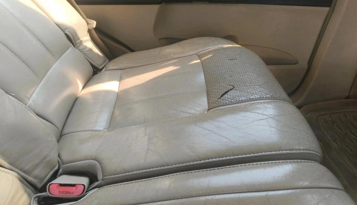 2015 Mahindra XUV500 W10, Diesel, Manual, 1,13,187 km, interior