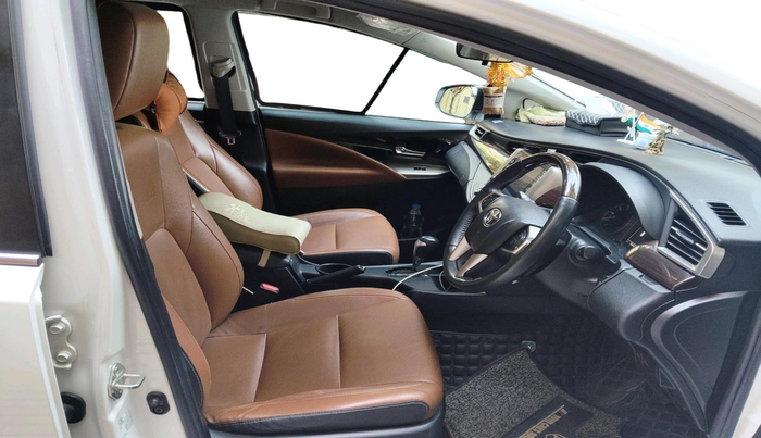 2022 Toyota Innova Crysta 2.4 ZX AT 7 STR, Diesel, Automatic, 90,460 km, interior