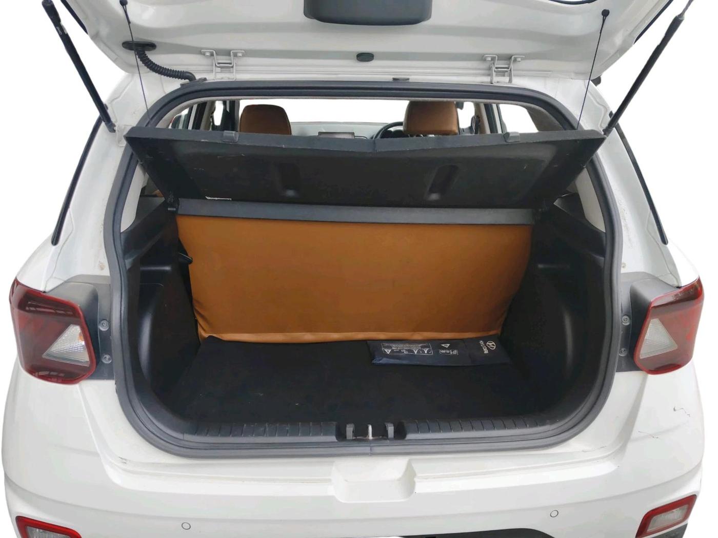 2021 Hyundai VENUE S+ 1.2, Petrol, Manual, 62,174 km, exterior