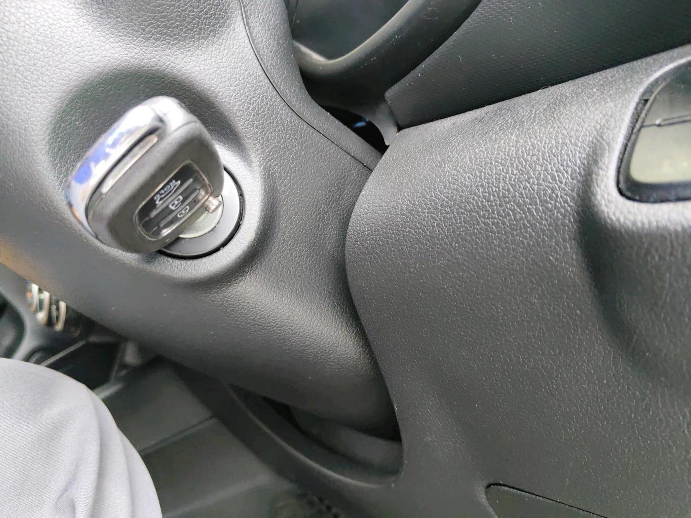 2021 Hyundai VENUE S+ 1.2, Petrol, Manual, 62,174 km, interior