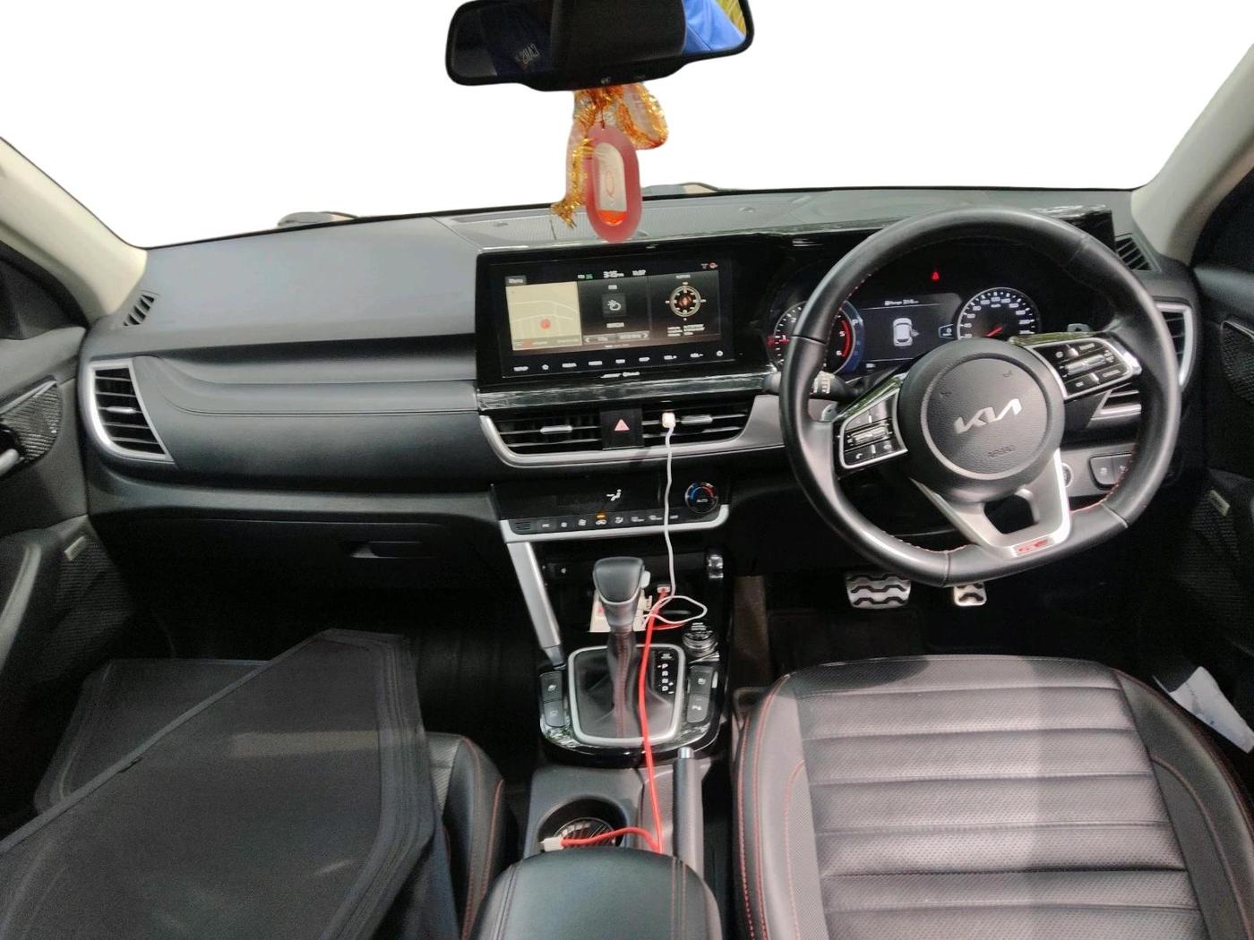 2021 KIA SELTOS GTX PLUS AT 1.5 DIESEL, Diesel, Automatic, 73,100 km, interior