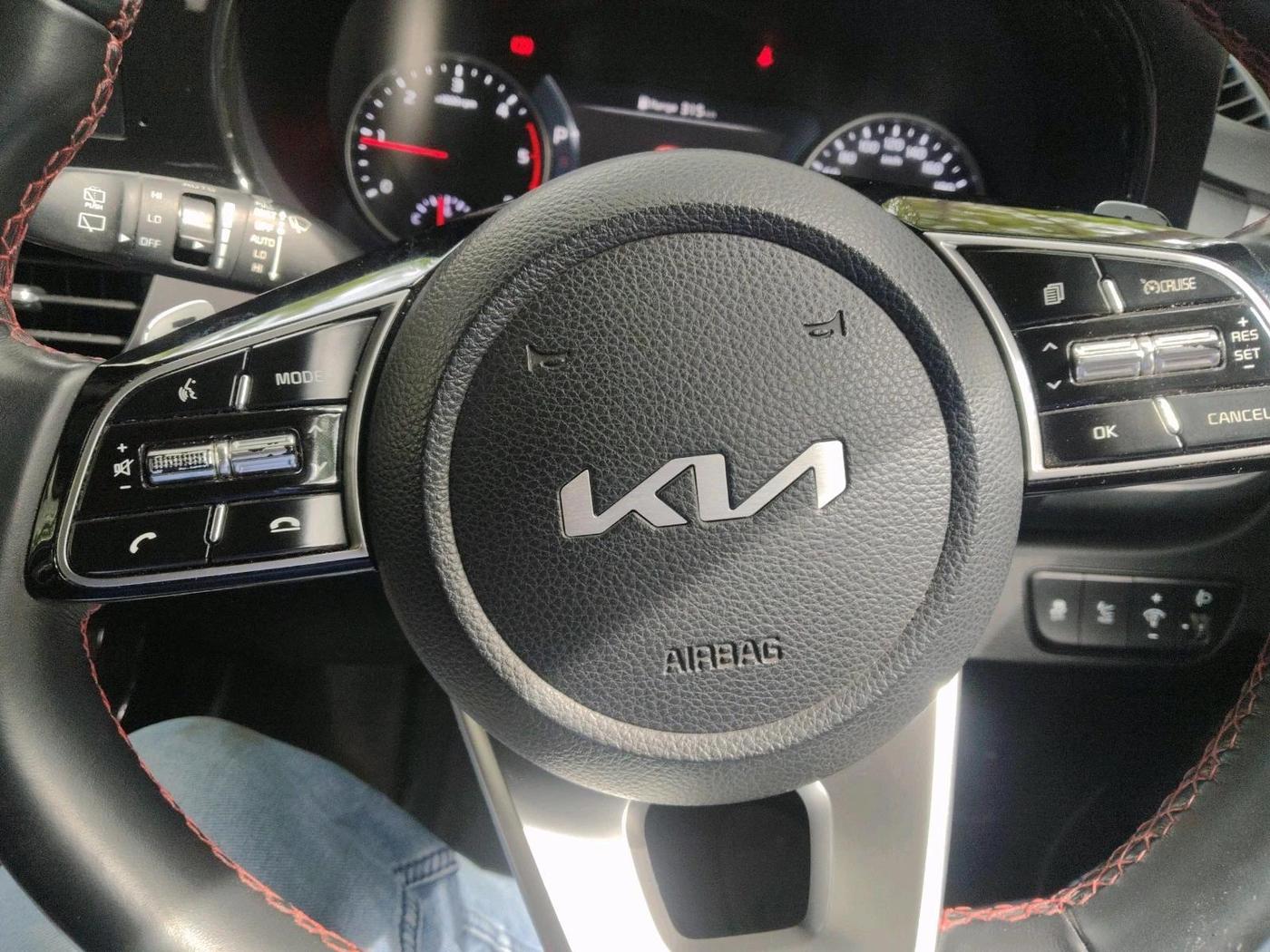 2021 KIA SELTOS GTX PLUS AT 1.5 DIESEL, Diesel, Automatic, 73,100 km, interior