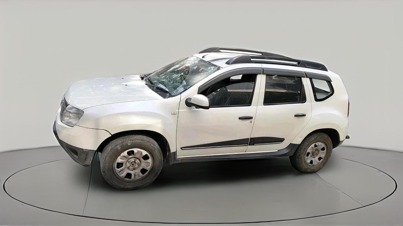 2014 Renault Duster RXL PETROL, Petrol, Manual, 1,22,311 km, exterior